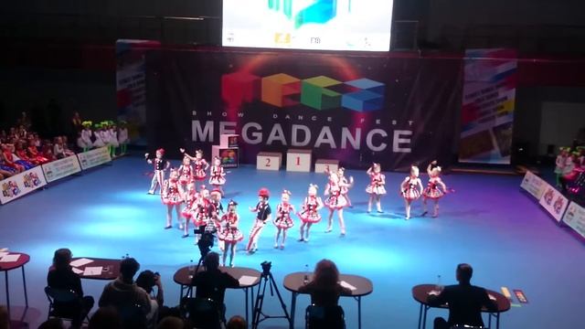Show dance fest " White Dance Angels "Jokers"