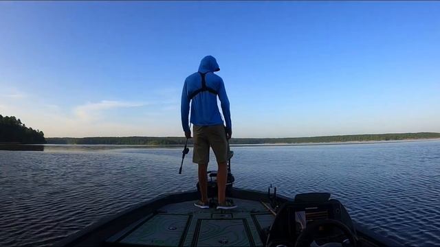 Fishing TINY Swimbaits for TOUGH Late Summer Bass (Megabass Dark Sleeper)