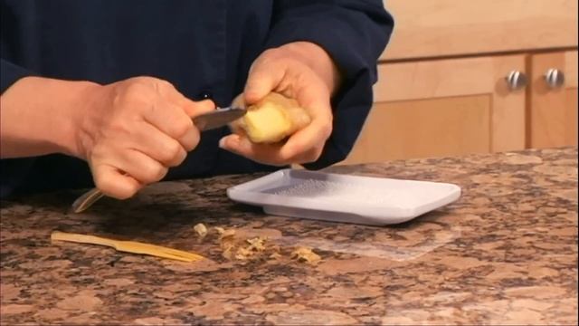 Helen Chen Episode 3 - Ginger Grater demo (Helen's Asian Kitchen with BigKitchen.com)