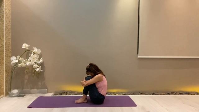 Embracing love | Cuddles in class ~ Valentine’s Yoga week