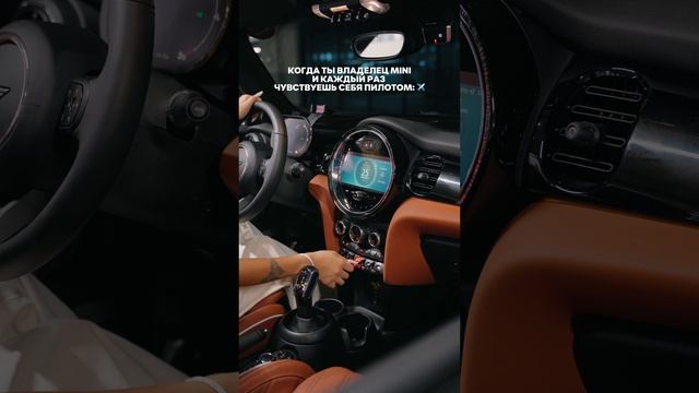 Mini Cooper S Convertible Classic 3-го поколения 2022 года мы выкупили для нашего клиента за 3.136.0