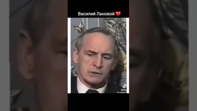 8📢"Лучше бы я погиб во время войны, чем видеть всё, что сегодня делается ".- сказал ветеран .