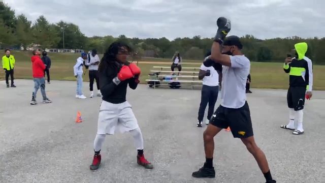 BOXING MATCH STREET FIGHTER VS BOXER!!!!! *WHO WON?* WATCH UNTIL END!!  #GunsDownGlovesUP