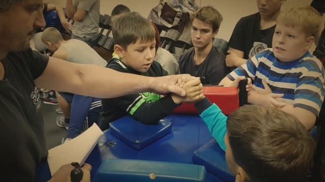 Турнир по армрестлингу дети. Архивное видео