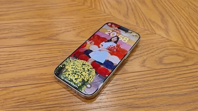 Apple iPhone 16 Pro Белый Вьетнамская версия