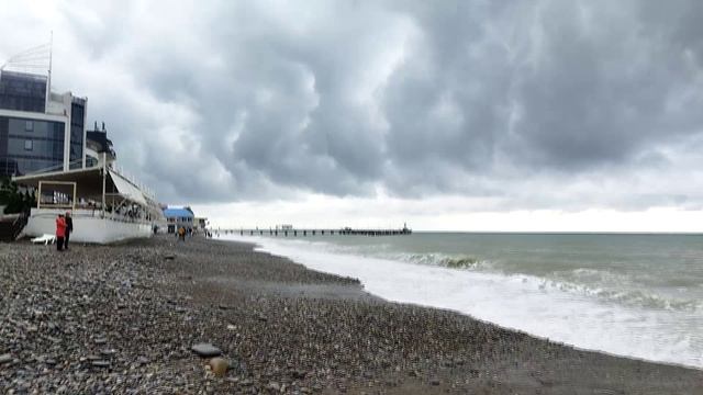Лазаревское 1 октября море штормит
