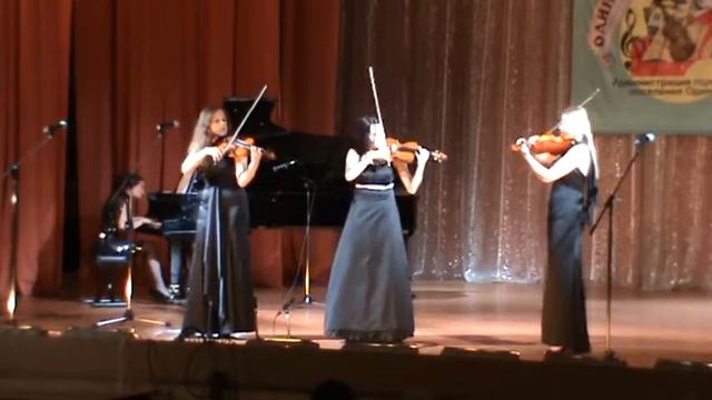 Первые конкурсные шаги трио "Violini"