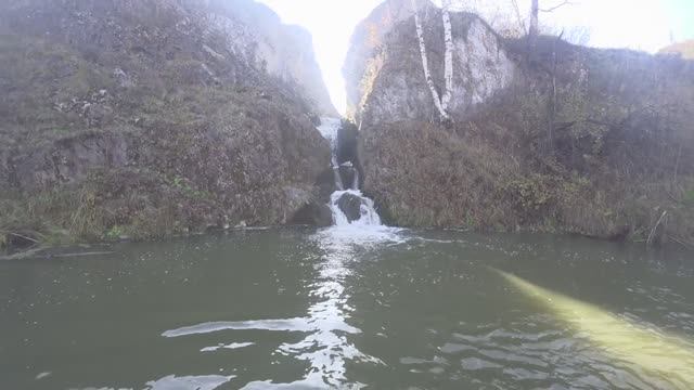 Пруд на реке Прямая и водопад