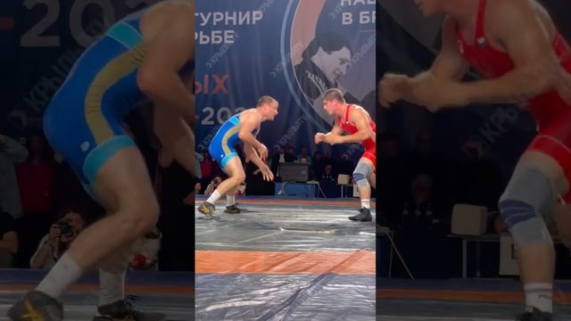 Алихан Кцоев выиграл в финальной схватке Сергея Козырева, став чемпионом в в/к до 97 кг