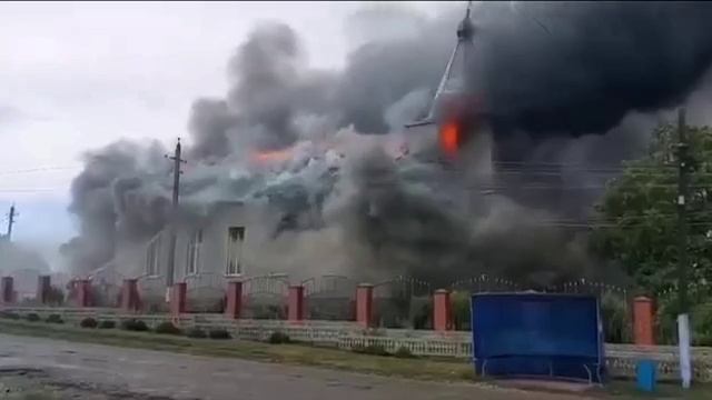 В Одесской области молния поразила церковь Московского патриархата, сообщают украинские СМИ.