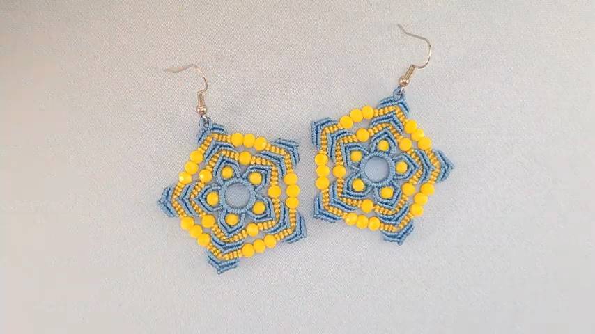 Jewelry DIY： How to make beaded micro macrame earrings