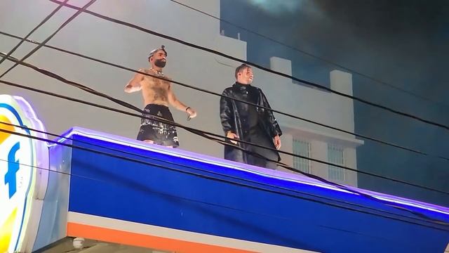 Arcángel Bad Bunny Calle Loiza LIVE (Ya me acostumbre, La Jumpa, Flow Violento)