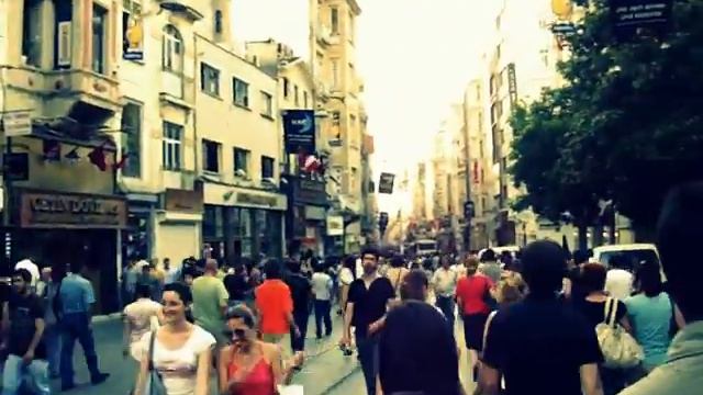 Istanbul İstiklal Avenue(Cross processing version)