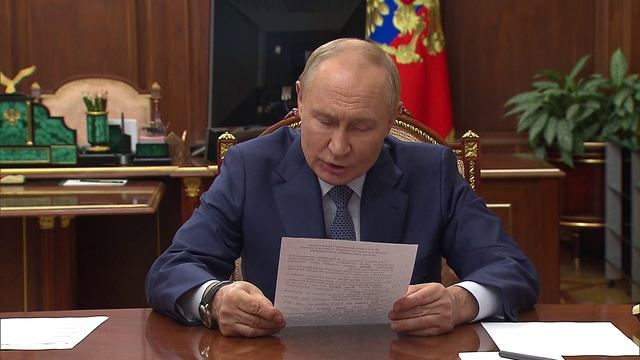 Владимир Путин в Кремле встретился с Героем ДНР Артёмом Жогой.