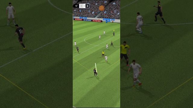 Играю в Soccer Star