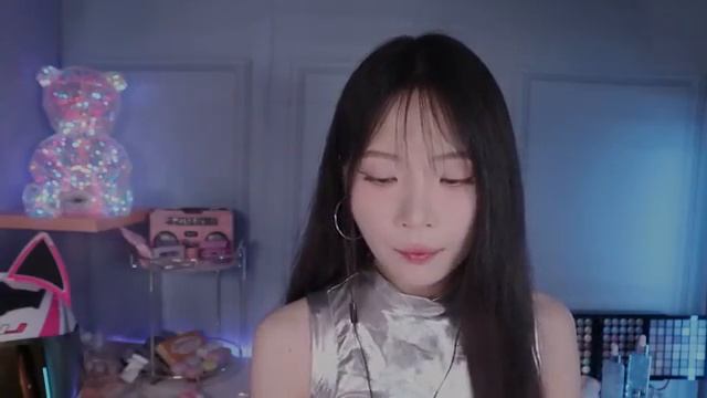 [ASMR]nara. Ролевая игра, крема, масла, стрижка, рассчесывание волос, без слов.