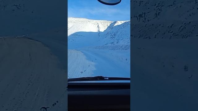 Погрузка экскаватора на тралл, переезд в другой карьер..