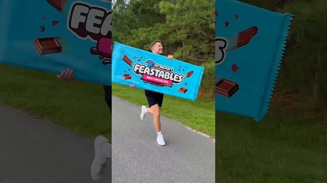 [MrBeast]🍫Бег с маленькой и большой плиткой feastableas[Мистер Бист]
 #MrBeast #Shorts