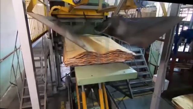 Как делают фанеру ОАО завод Пролетарская свободаVeneer ScarfJointing  Сращивание шпона на ус