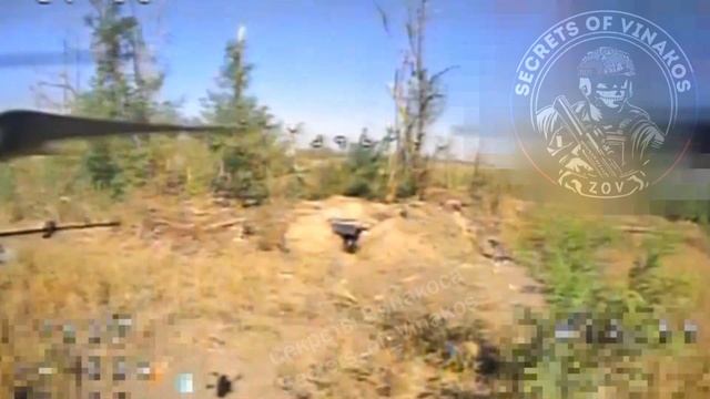 Дроноводы из 16й бригады ГрВ"Запад"завели fpv-дрон в блиндаж прямо вслед за обнаруженным противником