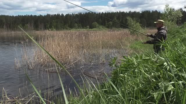 РЫБАЛКА на ПОПЛАВОК. Ловим на карьере рыбку и тестим микрофона