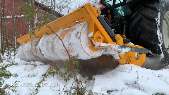 Трактор Valtra с финским ротоватором MeriCrusher MJ