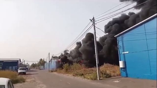 Склад загорелся в воронежском индустриальном парке