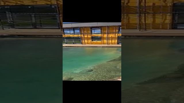 Строительство водоемов. Декоративный пруд в Петергофе