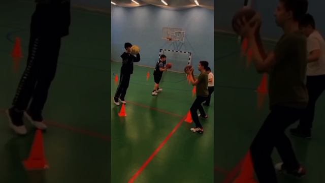 СЕКРЕТА УСПЕШНОГО БАСКЕТБОЛИСТА НЕТ