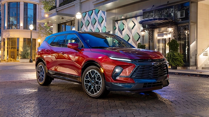 В РФ продают новый Chevrolet Blazer 2024: названы цены и возможности кроссовера