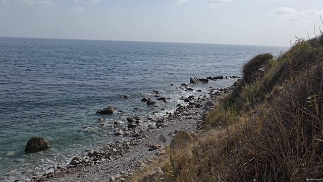 Пляж «Дуся», он же пляж имени монаха Бертольда Шварца в Алупке