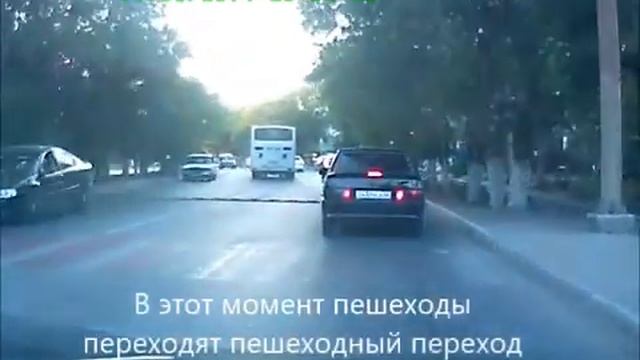 Атырауские гонки маршрутных  автобусов  на пешеходном переходе