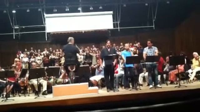 Aris Argiris - Baritone - Jago - "Roderigo beviam!" - G. Verdi - Otello - Zubin Mehta