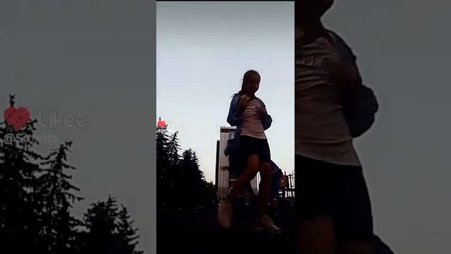 сик из дорс сбил её