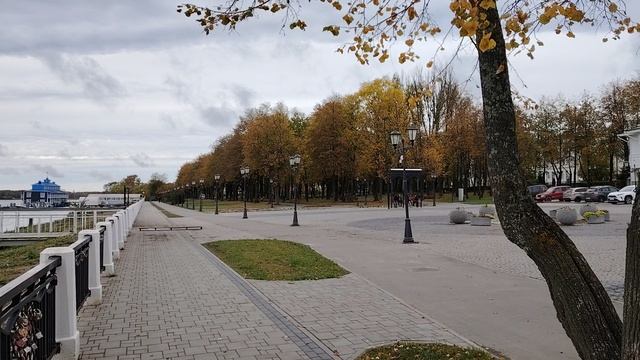 Работа в Москве. Мой опыт. Место съёмки: город Кострома. Набережная Волги.