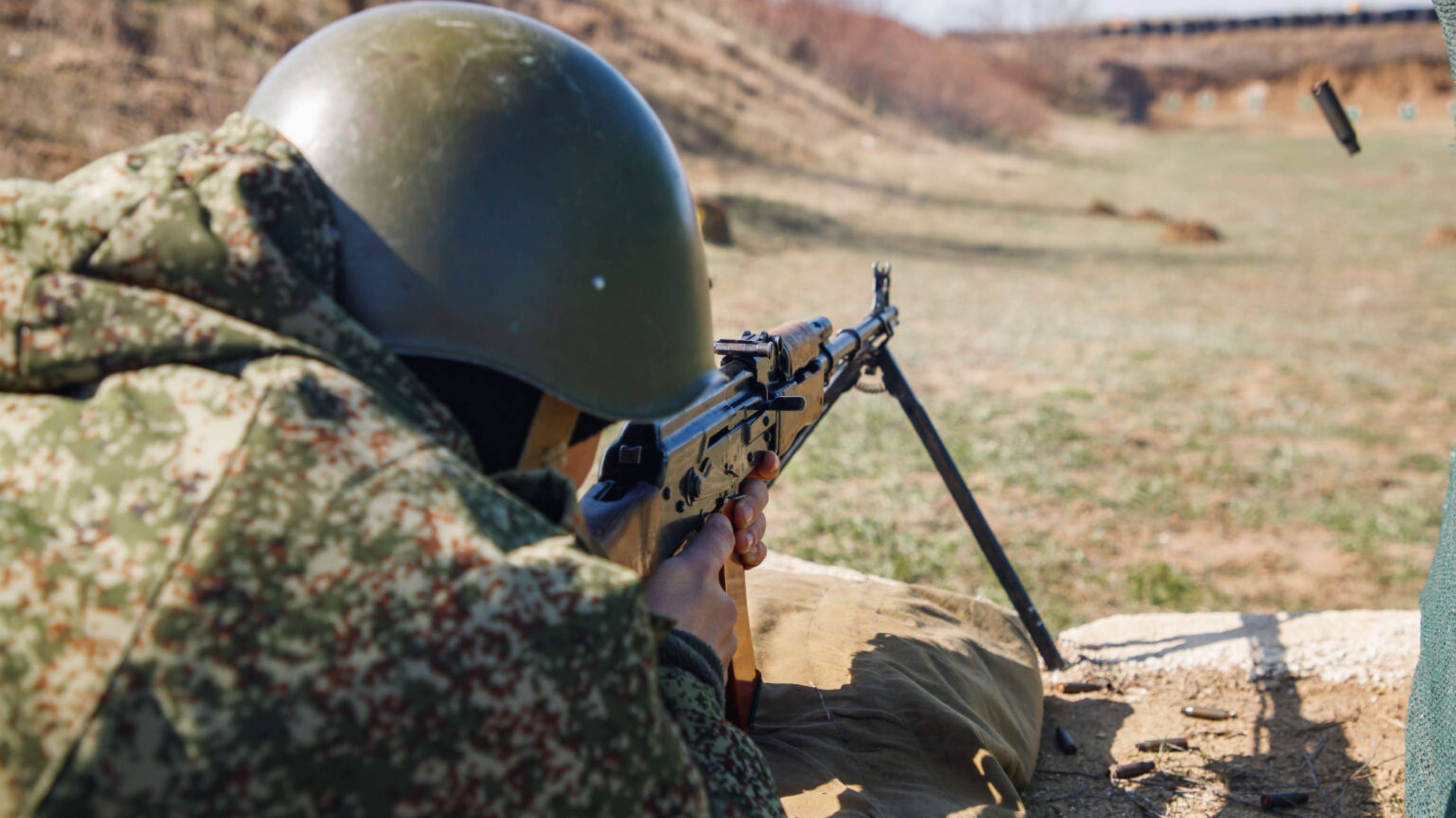 «Боевой опыт срочнику нужно передавать по-отечески»