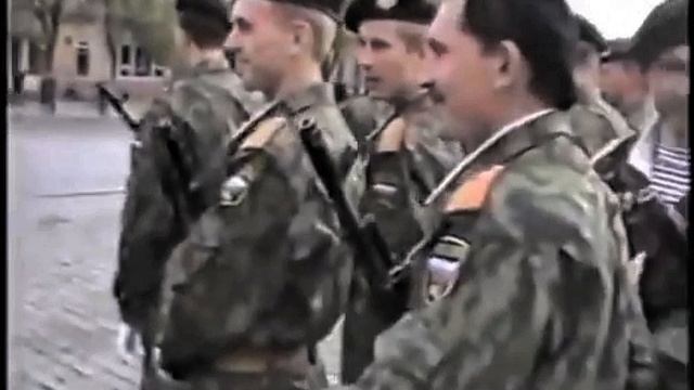 9.05.1995 День Победы. ОМОН на построении к Параду