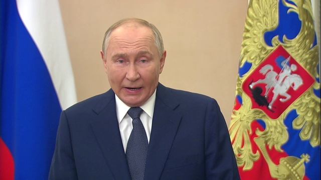 «Россия всегда славилась сильной педагогической школой!»: Путин поздравил учителей с праздником