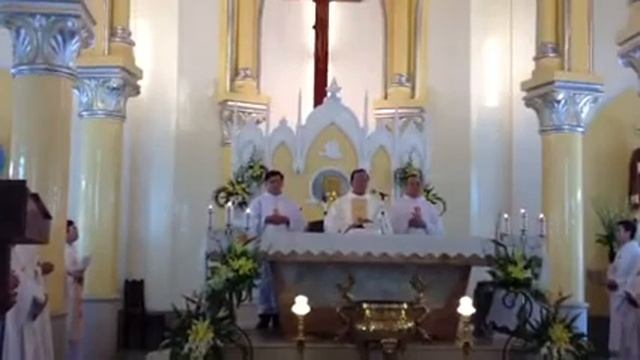 Mass in DaNang Cathedral, Vietnam, June 14.   2013