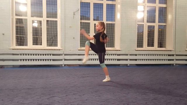 Shaolin Gun - Ariadna Ruchko 10 Y.o. Шаолинь гунь - Ариадна Ручко