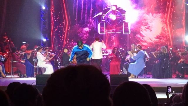 Новогоднее выступление с Симфоническим оркестром