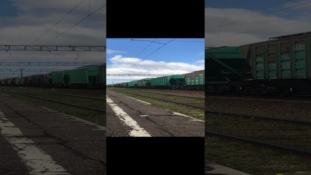 вл 80с 1537 с грузовым поездом на станции Антропово