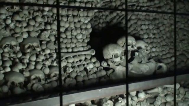 Sedlec Ossuary- Kostnice Sedlec - Kaplica Czaszek