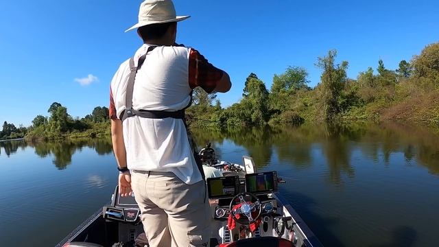 Bass Fishing Tournament on World’s Best PRIVATE LAKE 2v2v2v2 (We Won!)