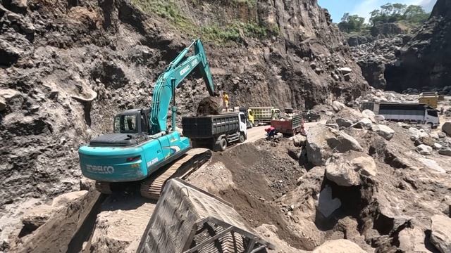 Строительство, добыча песка, надо копать глубже за лучшим песком