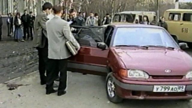 1999 год. Тюмень. Двойное убийство у переговорного пункта на улице Мельникайте