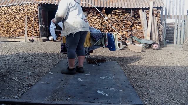 закололи бычка/сделалаи трубу