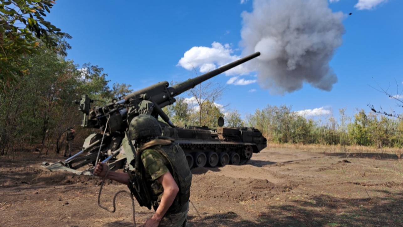 Боевики ВСУ бегут: артиллерия ВС РФ уничтожает противника в Курском приграничье