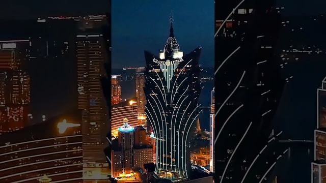 Отель Grand Lisboa гордо расположен в самом сердце Макао