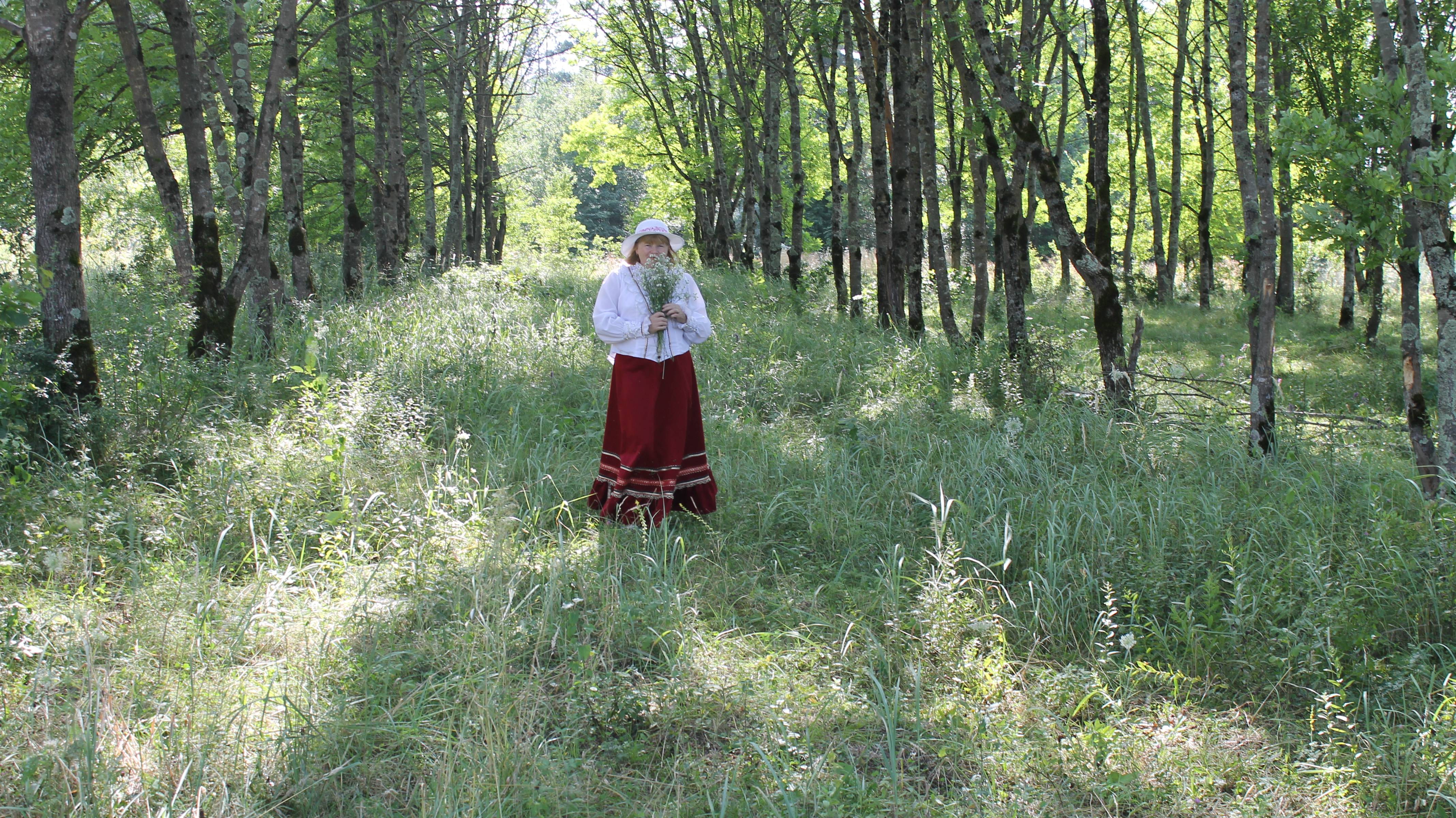 Сронила  колечко . Поёт  Валентина  Дробышева.  Акапелла.